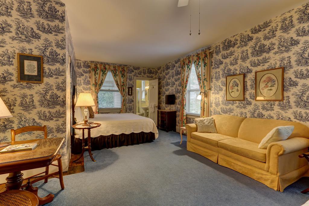 C.W. Worth House Bed And Breakfast Wilmington Rum bild